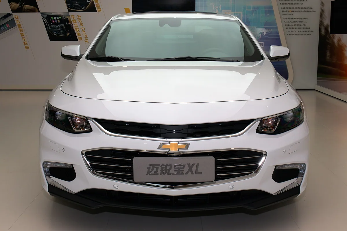 Chevrolet Malibu, view_2