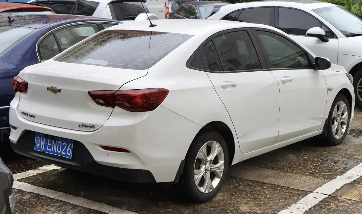 Chevrolet Onix, view_2