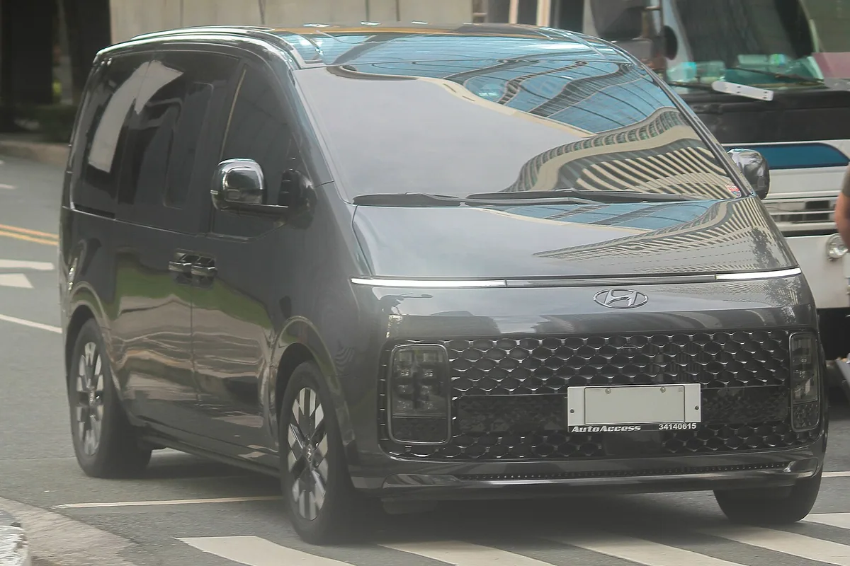 Hyundai Staria