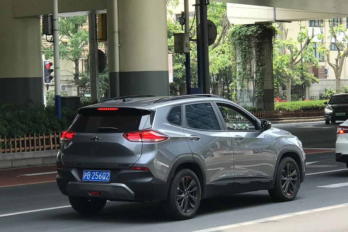 Chevrolet Tracker, view_3